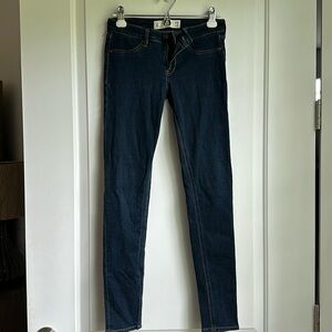 Abercrombie & Fitch Dark Wash Skinny Jean. Size 26/2R Inseam 29”.